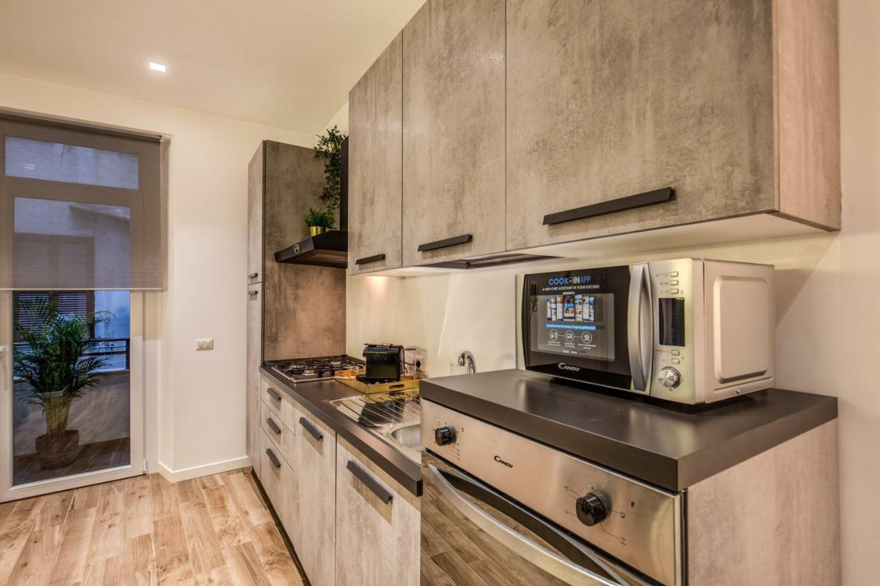 Lovely Rome Apartments - Historic City Center Dış mekan fotoğraf